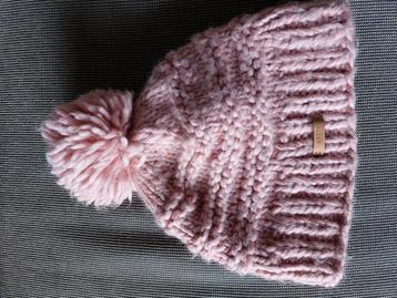 BARTS Amsterdam blush/lichtroze muts beschikbaar voor biedingen