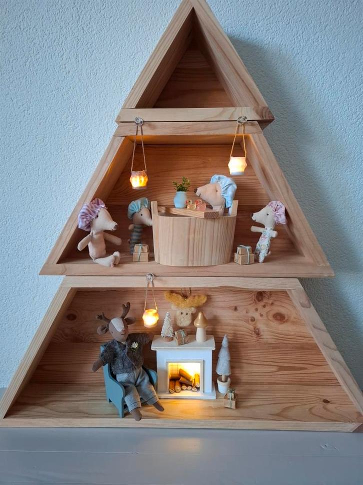 Poppenhuis meubeltjes en accessoires, ligbad, haard,, Verzamelen, Poppenhuizen en Toebehoren, Poppenhuis, Ophalen of Verzenden