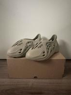 Yeezy foamrunner stone salt 44 1/2, Nieuw, Ophalen of Verzenden, Yeezy, Overige kleuren