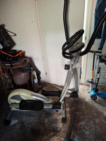 Crosstrainer gratis ophalen beschikbaar voor biedingen