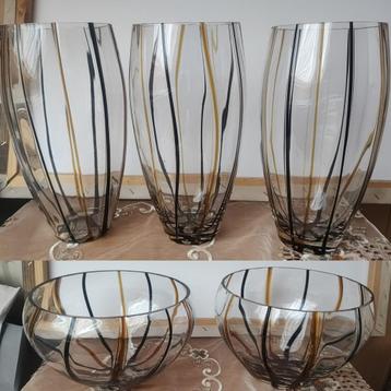 5 mooie glazen decoratieve vazen zo goed als nieuw beschikbaar voor biedingen