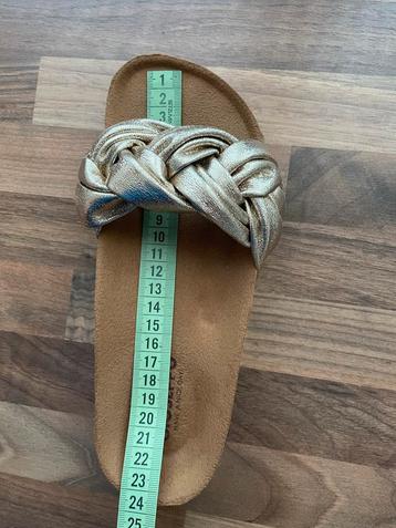 Gioseppo Gouden Slippers Maat 36 beschikbaar voor biedingen