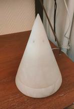 Albast kegel tafellamp. Spaans, Huis en Inrichting, Ophalen of Verzenden, Gebruikt, Minder dan 50 cm