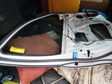 Portierruit 4Deurs links-voor Toyota Yaris  beschikbaar voor biedingen