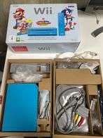Blauwe Wii in doos, Spelcomputers en Games, Spelcomputers | Nintendo Wii, Ophalen of Verzenden, Zo goed als nieuw, Met 1 controller