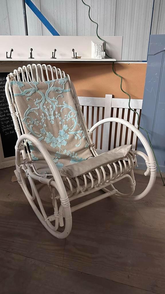 Vintage Rieten Schommelstoel, Antiek en Kunst, Antiek | Meubels | Stoelen en Banken, Ophalen
