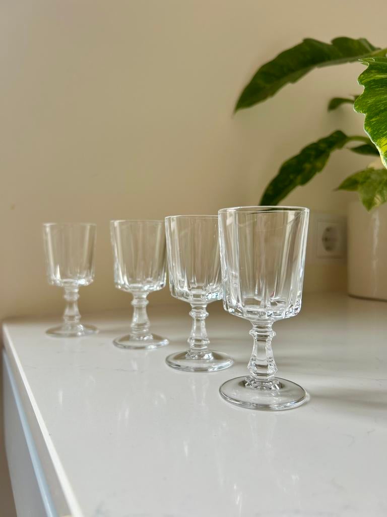 4 of meer vintage borrelglazen. Kristal. Cristal d arques, Ophalen of Verzenden, Zo goed als nieuw, Borrel- of Shotglas