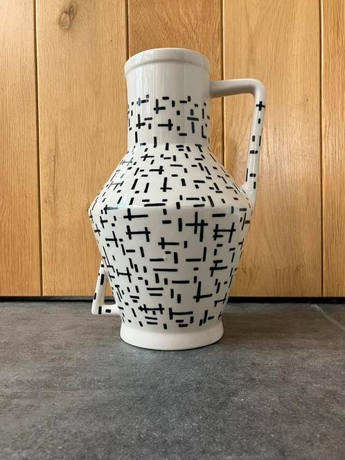 Return to sender / vriendenloterij vaas, Huis en Inrichting, Woonaccessoires | Vazen, Zo goed als nieuw, Wit, Minder dan 50 cm