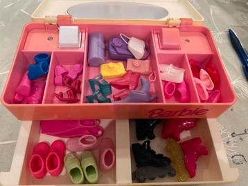 Vintage   Barbie  spulletjes beschikbaar voor biedingen