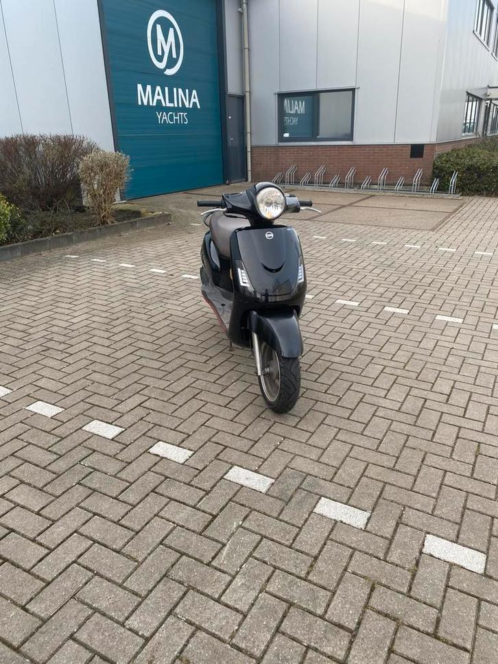 Sym fiddle 2 klein project, Fietsen en Brommers, Scooters | SYM, Gebruikt, Fiddle, Maximaal 45 km/u, Benzine, Ophalen