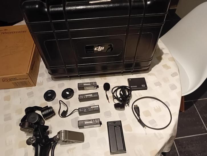 DJI   OSMO   met X3 incl  met koffer DJI, Hobby en Vrije tijd, Modelbouw | Radiografisch | Helikopters en Quadcopters, Zo goed als nieuw