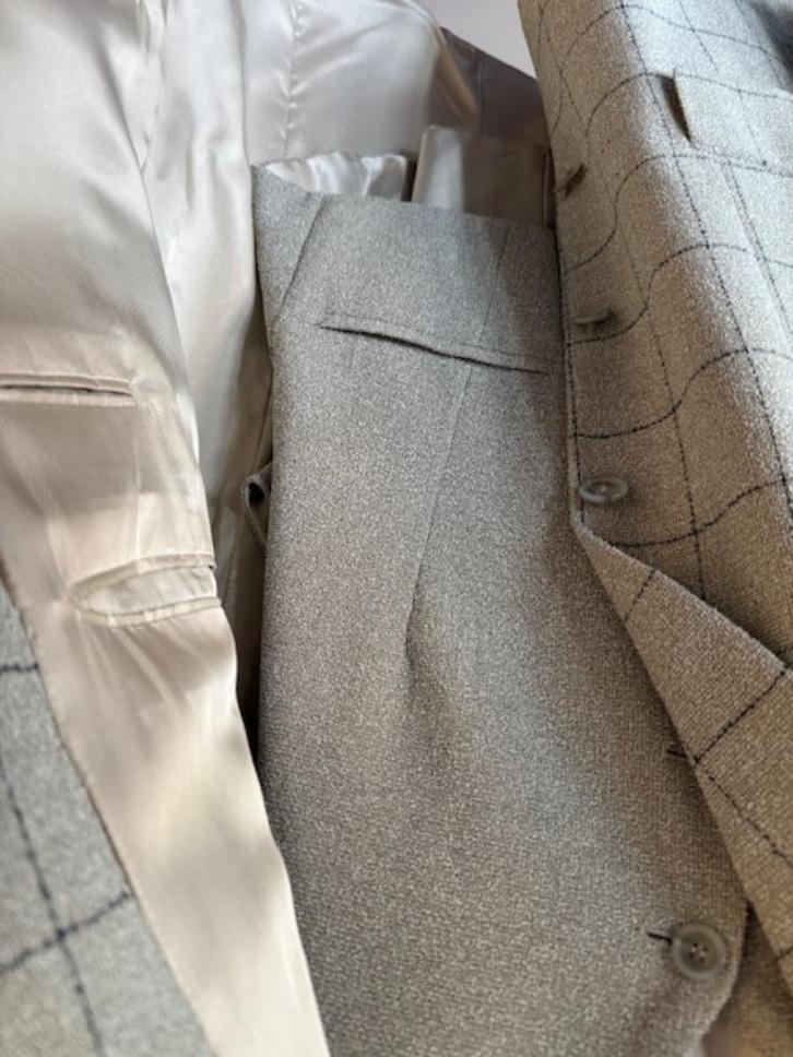 3 tal Exclusieve heren pakken, Kleding | Heren, Kostuums en Colberts, Zo goed als nieuw, Maat 52/54 (L), Overige kleuren, Ophalen of Verzenden