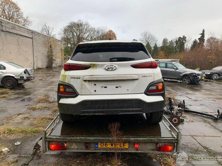 Hyundai KONA (bj 2018), Auto diversen, Schadeauto's, Hyundai, Benzine, Overige carrosserieën, Wit