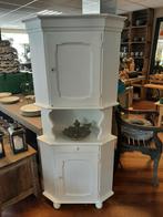 Brocante wit houten hoekkast, Ophalen, Gebruikt