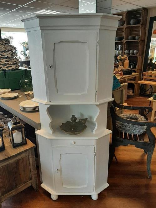 Brocante wit houten hoekkast, Huis en Inrichting, Kasten | Overige, Gebruikt, Ophalen