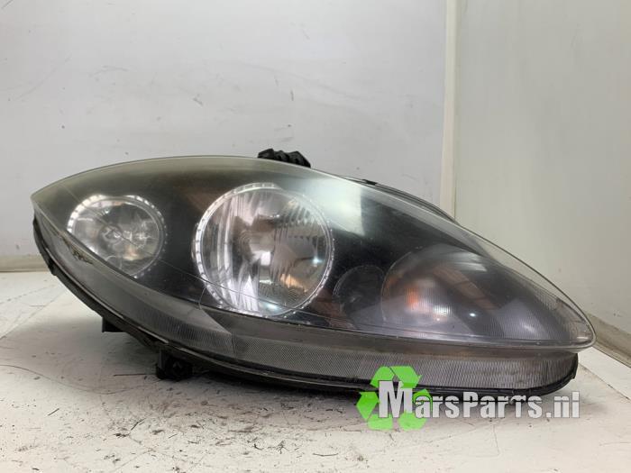 Koplamp rechts van een Seat Leon, Auto-onderdelen, Verlichting, Seat, Gebruikt, 3 maanden garantie, Ophalen of Verzenden