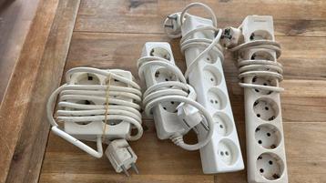 Sets van 4 stekkerdozen / verlengsnoeren beschikbaar voor biedingen