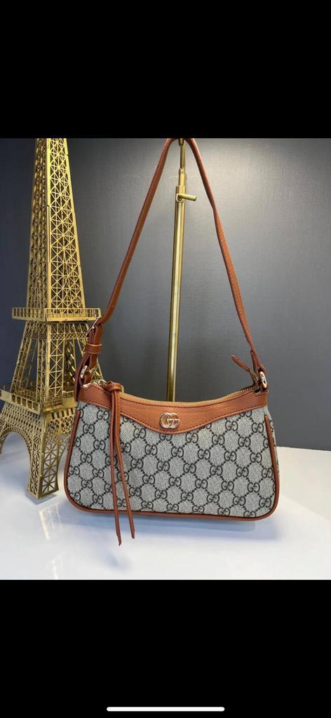 Gucci tas voor vrouwen nieuw € 70,-, Sieraden, Tassen en Uiterlijk, Tassen | Damestassen, Nieuw, Overige kleuren, Ophalen of Verzenden
