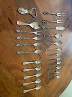 Sola, lepeltjes, vorkjes, Ophalen