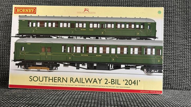 Hornby Southern Railway 2-Bil DCC ready, Hobby en Vrije tijd, Modeltreinen | Overige schalen, Zo goed als nieuw, Locomotief, Gelijkstroom