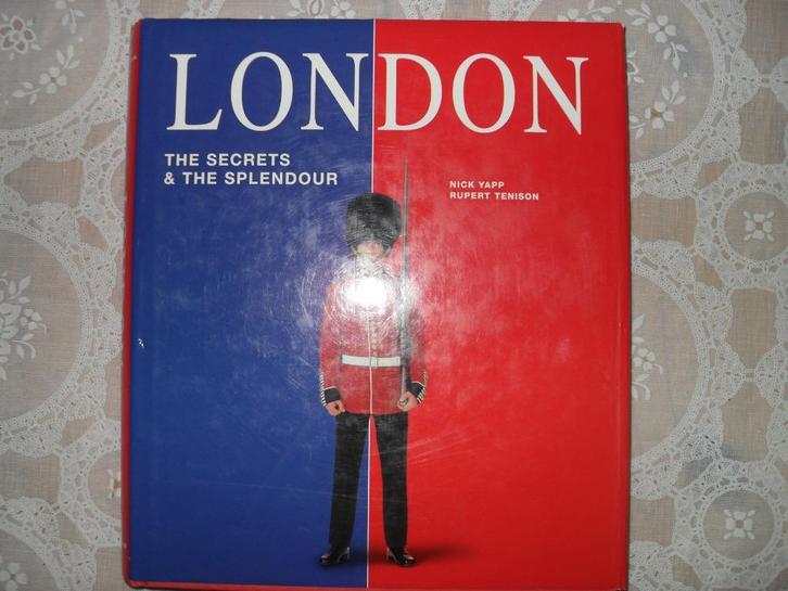 BOEK LONDON-THE SECRETS & THE SPLENDOUR., Boeken, Encyclopedieën, Gelezen, Los deel, Algemeen, Ophalen of Verzenden