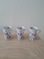 3 mokken met botanische print, Huis en Inrichting, Keuken | Servies, Keramiek, Ophalen of Verzenden, Zo goed als nieuw, Overige stijlen