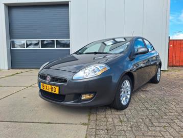 Fiat Bravo 1.4 16V 5DR 2007 Grijs nieuwe apk  beschikbaar voor biedingen