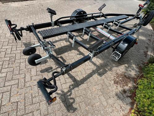 Freewheel boottrailer geremd 1800kg aluminium gepoedercoat z, Watersport en Boten, Boottrailers, Gebruikt, Overige typen, Minder dan 1500 kg