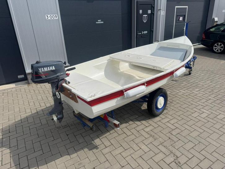 Polyester Motor Boot 4.00M Incl. Yamaha 4PK 2Takt en Trailer, Watersport en Boten, Sloepen, Gebruikt, Tot 10 pk, 3 tot 6 meter