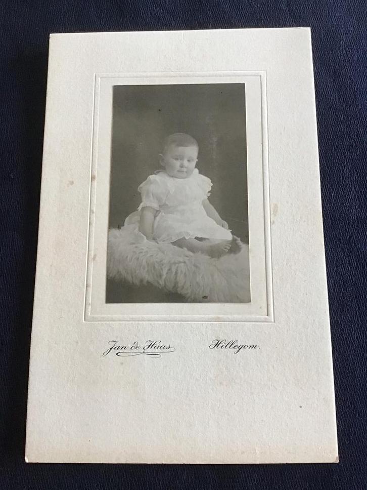 Kabinetfoto, Kind, Jan de Haas, Hillegom, Antieke foto, Verzamelen, Foto's en Prenten, Gebruikt, Foto, Kind, Voor 1940, Ophalen of Verzenden