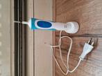 Oral B elektrische tandenborstel, Sieraden, Tassen en Uiterlijk, Uiterlijk | Mondverzorging, Ophalen of Verzenden, Zo goed als nieuw
