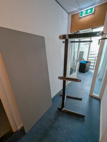 Stevig bureau, in hoogte verstelbaar