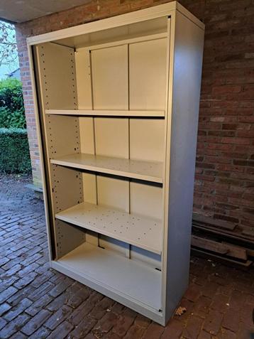Goede archiefkast/ metalen kast/ werkplaatskast! beschikbaar voor biedingen