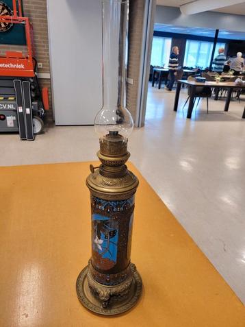 Jugendstil olielamp met mozaïek ingelegd  beschikbaar voor biedingen