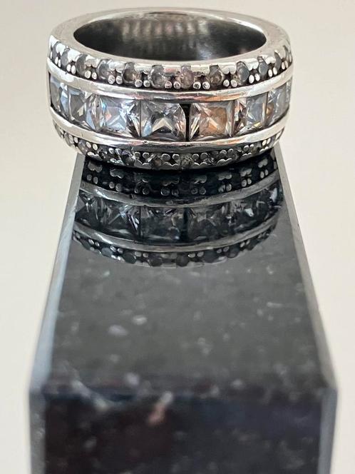 Zilveren ring met karakter, Sieraden, Tassen en Uiterlijk, Ringen, Zo goed als nieuw, Dame, 17 tot 18, Zilver, Ophalen of Verzenden