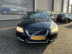 Volvo V70 2.4 185PK EXPORT B2B Automaat,Trekhaak,Navi,Clima,, Auto's, Gebruikt, Beige, 2000 kg, Zwart