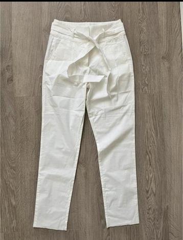 Max Mara Group: NIEUWE witte broek maat 36 beschikbaar voor biedingen