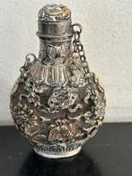 Oud Aziatisch verzilverd Snuifflesje 9 cm, Antiek en Kunst, Ophalen of Verzenden