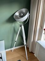 Witte statief lamp, Ophalen, Zo goed als nieuw, Metaal, 150 tot 200 cm
