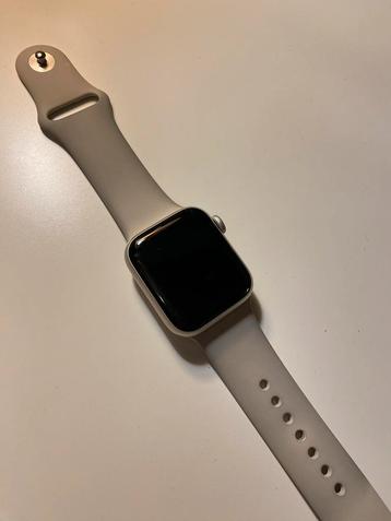 Apple Watch SE 2022 40mm Sterrenlicht beschikbaar voor biedingen