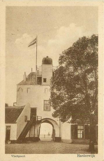 (381-111-011) Harderwijk Vischpoort beschikbaar voor biedingen