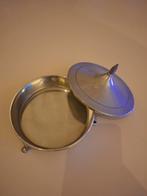 Tinnen schaaltje met deksel, Ophalen