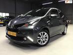 Toyota Aygo 1.0 VVT-i x-play I Airco I Led verlichting I New, Voorwielaandrijving, Stof, Gebruikt, Euro 6