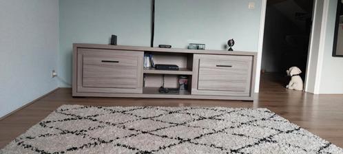 Tv-kast met bijbehorende salontafel, Huis en Inrichting, Complete inboedels, Ophalen