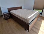 Vroomshoop slaapkamer walnoot: bed, 2 nachtkastjes, ladekast, Ophalen, Gebruikt, Tweepersoons