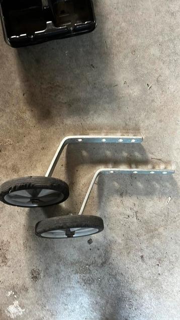 Zijwieltjes beschikbaar voor biedingen