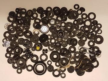 Grote hoeveelheid Modelauto banden 4 beschikbaar voor biedingen