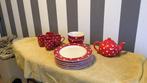 Rood met stippel servies, Huis en Inrichting, Keuken | Servies, Ophalen of Verzenden, Zo goed als nieuw, Overige stijlen