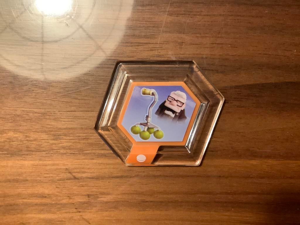 Disney Infinity 1.0 - Up - Carl Fredricksen Cane - powerdisc, Verzamelen, Disney, Ophalen of Verzenden, Overige figuren