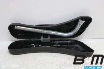 Gereedschapskist Audi A4 B7 8E0012111A beschikbaar voor biedingen